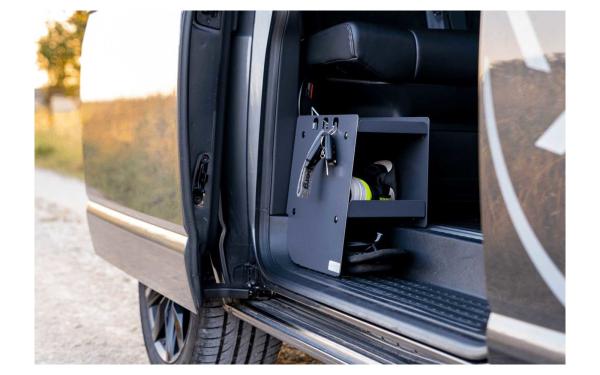 shoeBOXX Schuhregal für VW T5/T6/T6.1 für Beifahrerseite Schiebetür